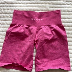 NVGTN solid seamless shorts